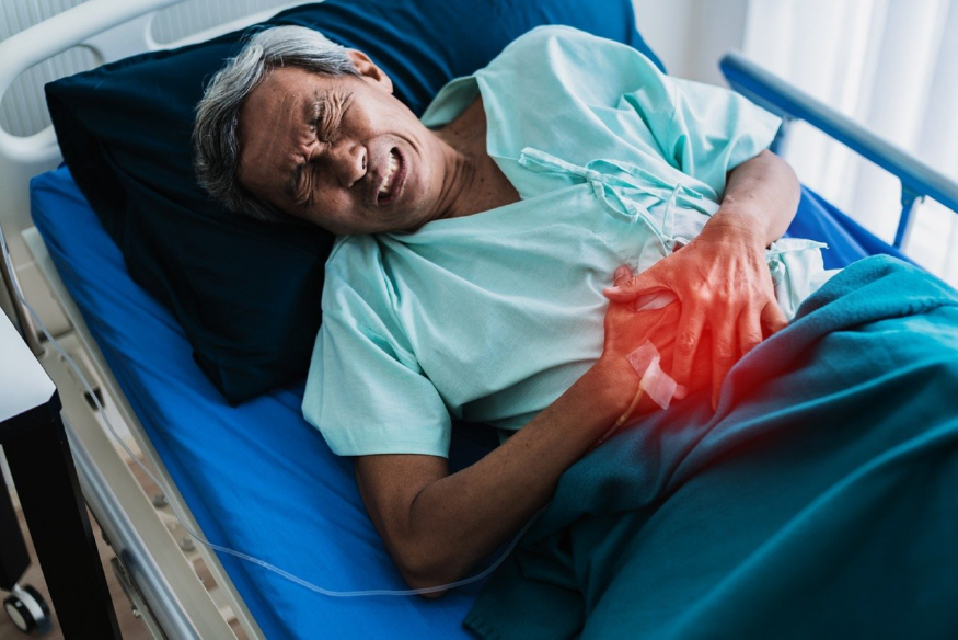 abdominal-pain-8126330_1280 (1).jpg