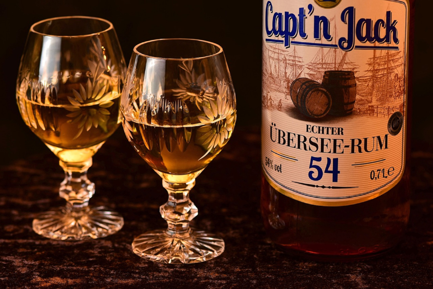 rum-3898745_1280.jpg