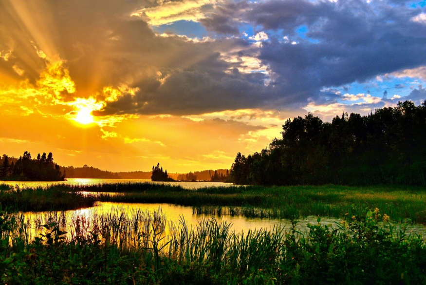 lake-7777309_1280.jpg